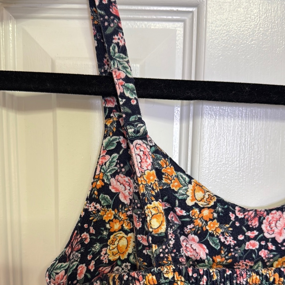 Floral Sleeveless Dress - Picture 5 of 8